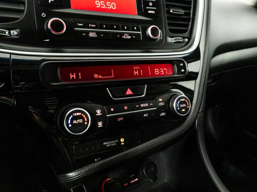 Купить Kia Optima с пробегом. Фото: #14