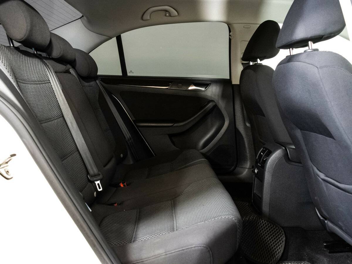 Купить Volkswagen Jetta с пробегом. Фото: #15