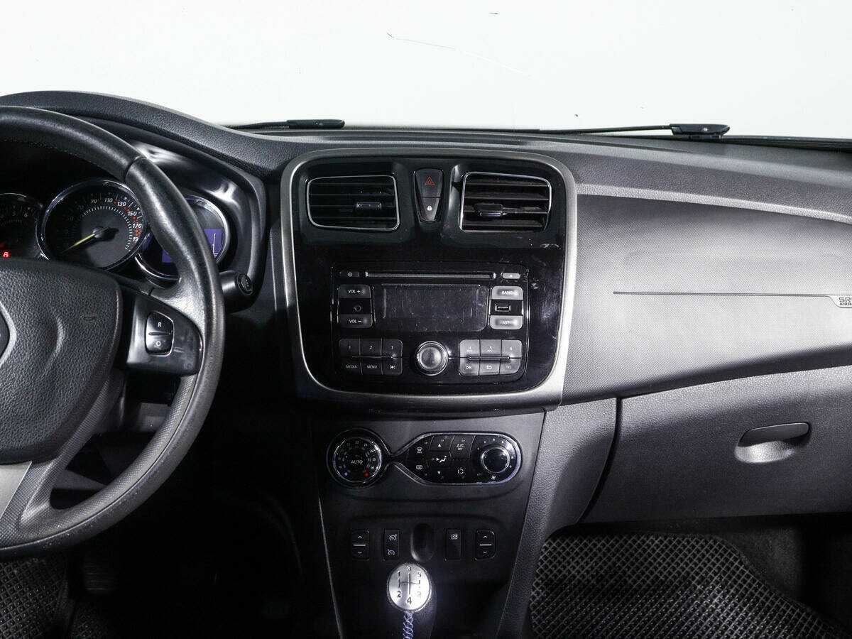 Купить Renault Sandero с пробегом. Фото: #10