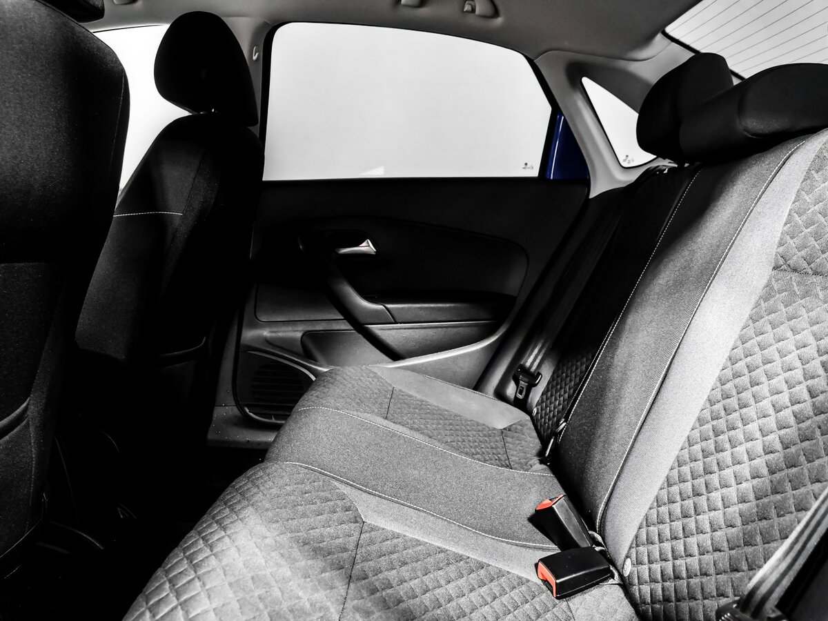 Купить Volkswagen Polo с пробегом. Фото: #11