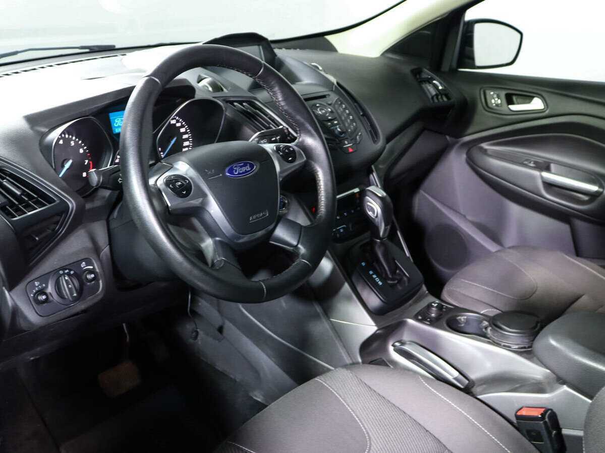 Купить Ford Kuga с пробегом. Фото: #11