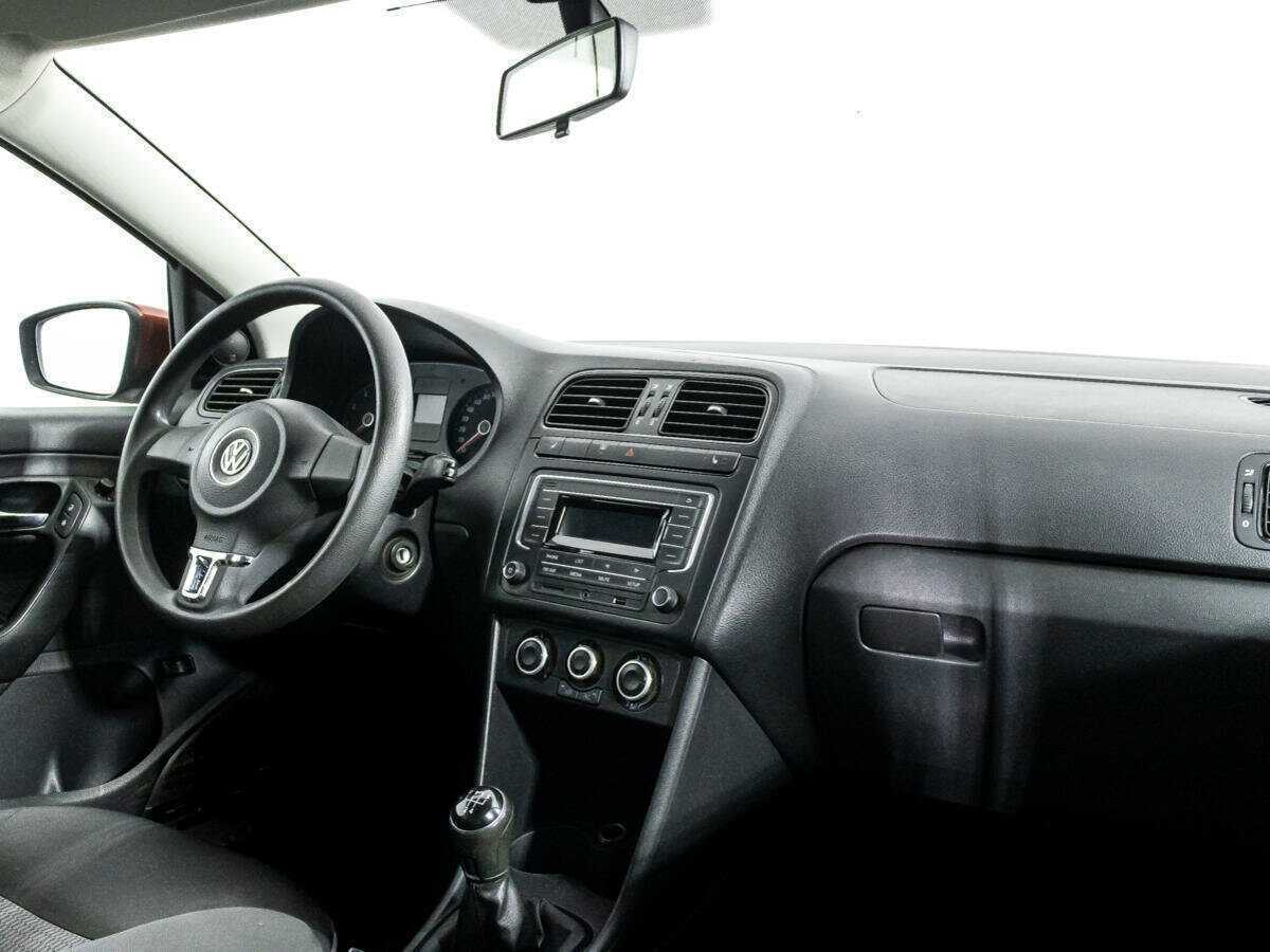 Купить Volkswagen Polo с пробегом. Фото: #8