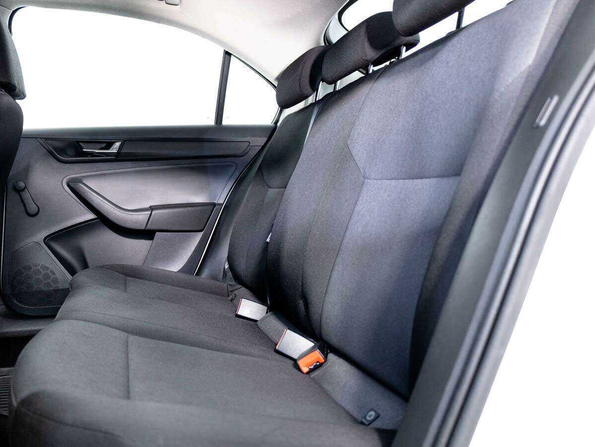 Купить Skoda Rapid с пробегом. Фото: #12