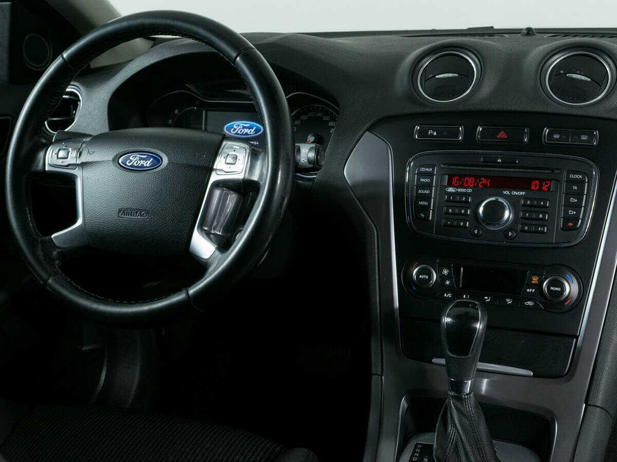 Купить Ford Mondeo с пробегом. Фото: #11