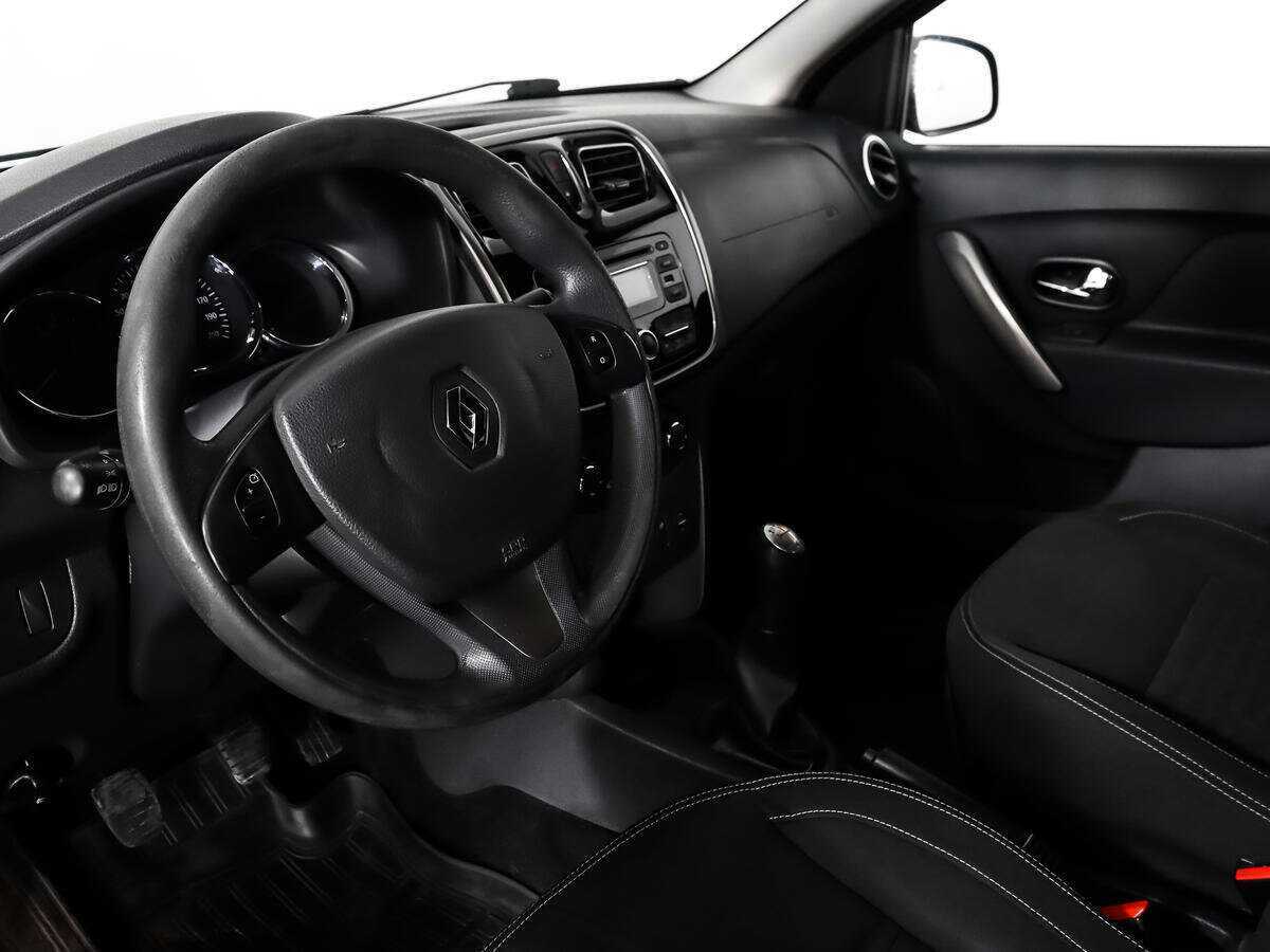 Купить Renault Logan с пробегом. Фото: #8