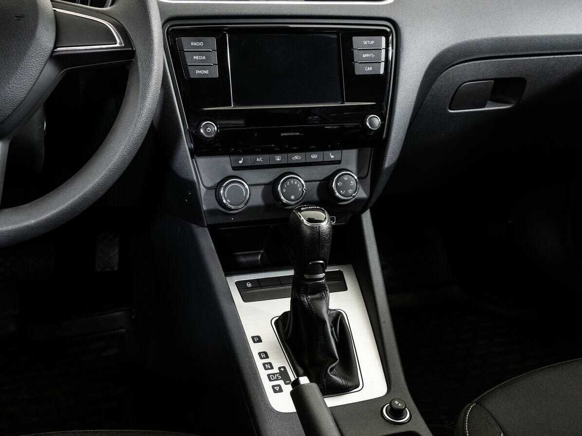 Купить Skoda Octavia с пробегом. Фото: #11