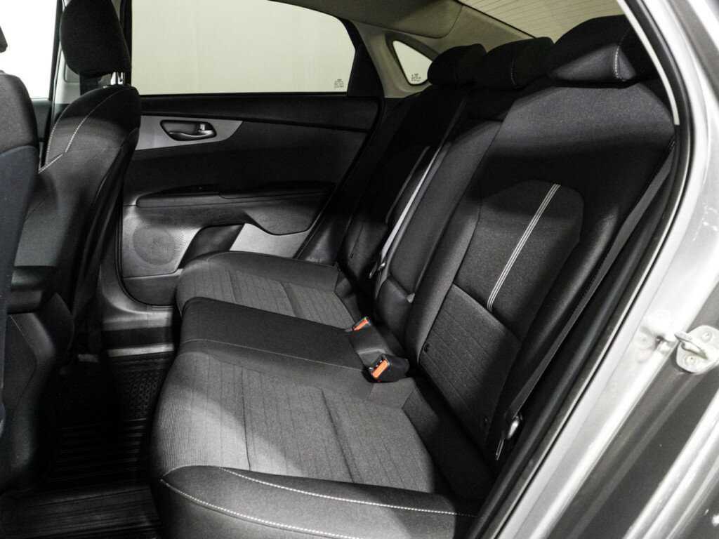 Купить Kia Cerato с пробегом. Фото: #9