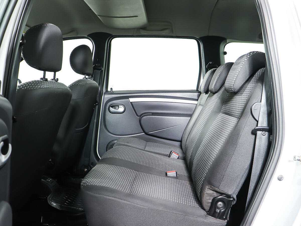 Купить Lada (ВАЗ) Largus с пробегом. Фото: #9