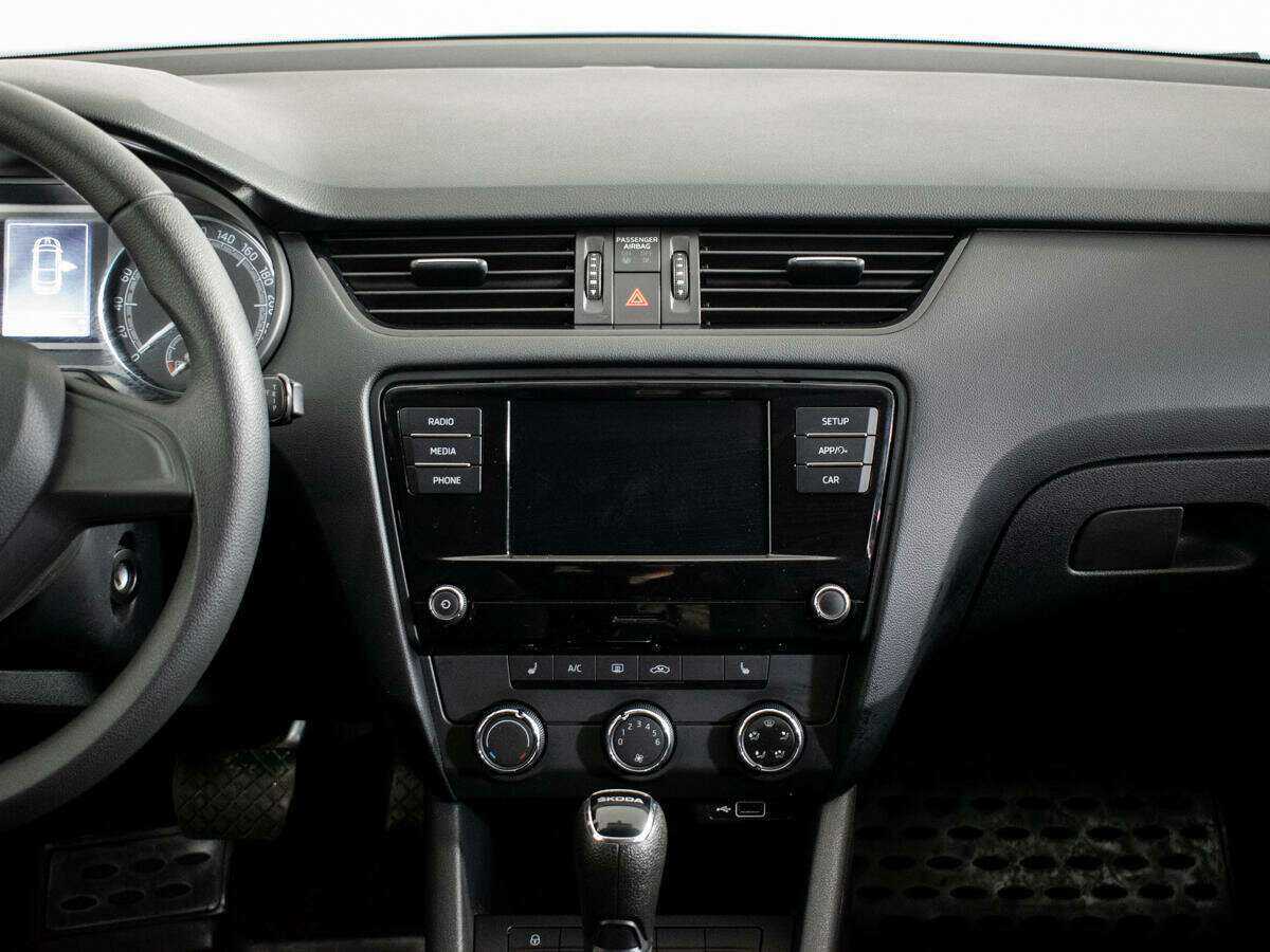 Купить Skoda Octavia с пробегом. Фото: #6