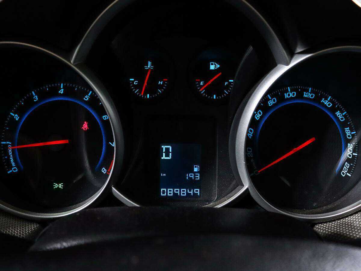 Купить Chevrolet Cruze с пробегом. Фото: #7