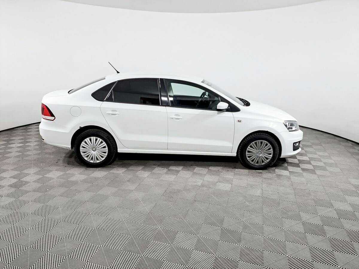Купить Volkswagen Polo с пробегом. Фото: #3