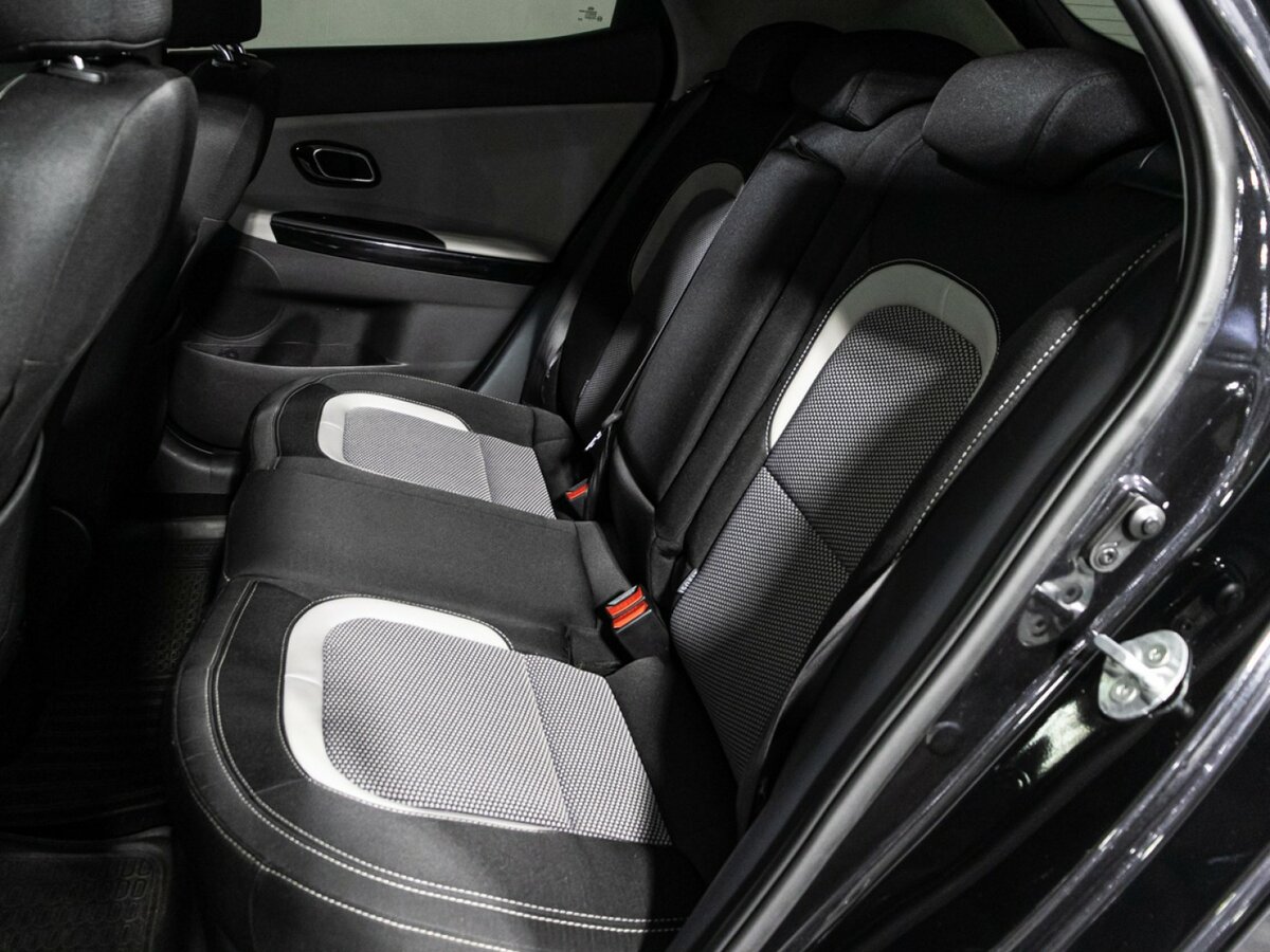 Купить Kia Ceed с пробегом. Фото: #9