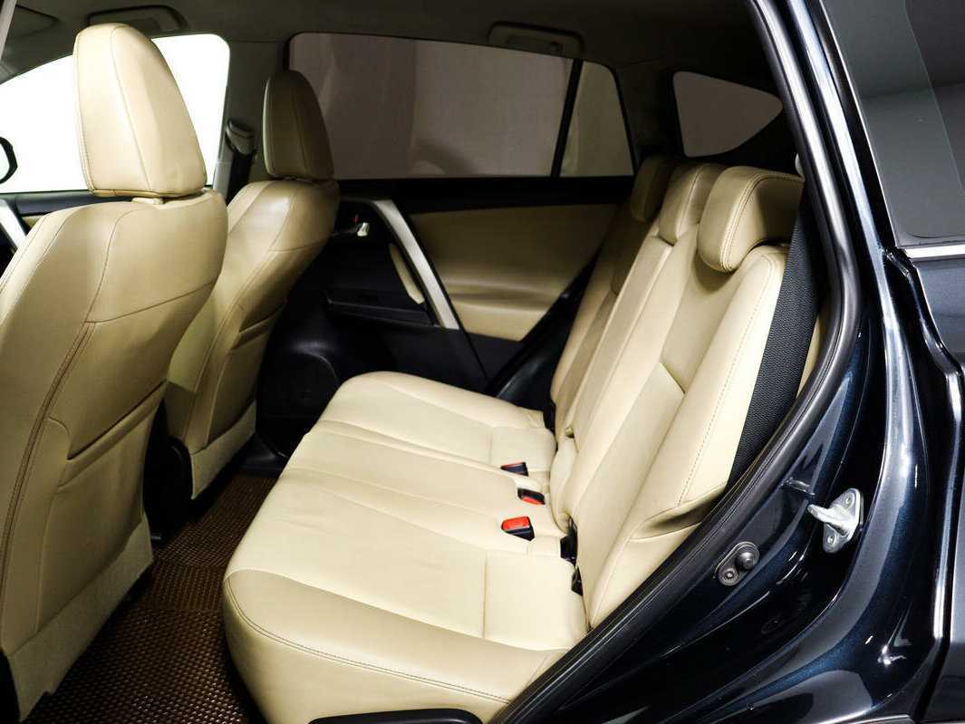 Купить Toyota RAV4 с пробегом. Фото: #11