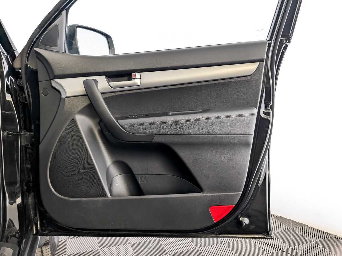 Купить Kia Sorento с пробегом. Фото: #23