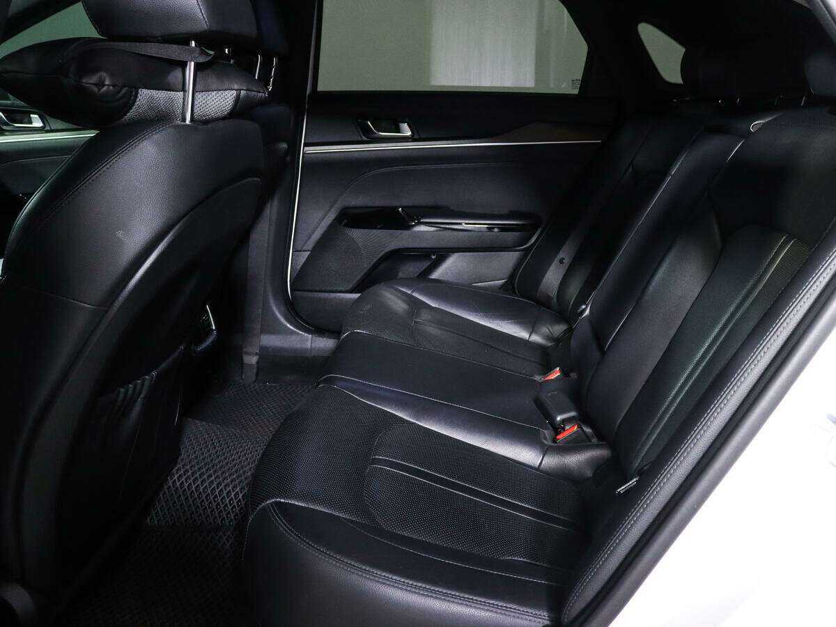 Купить Kia K5 с пробегом. Фото: #8