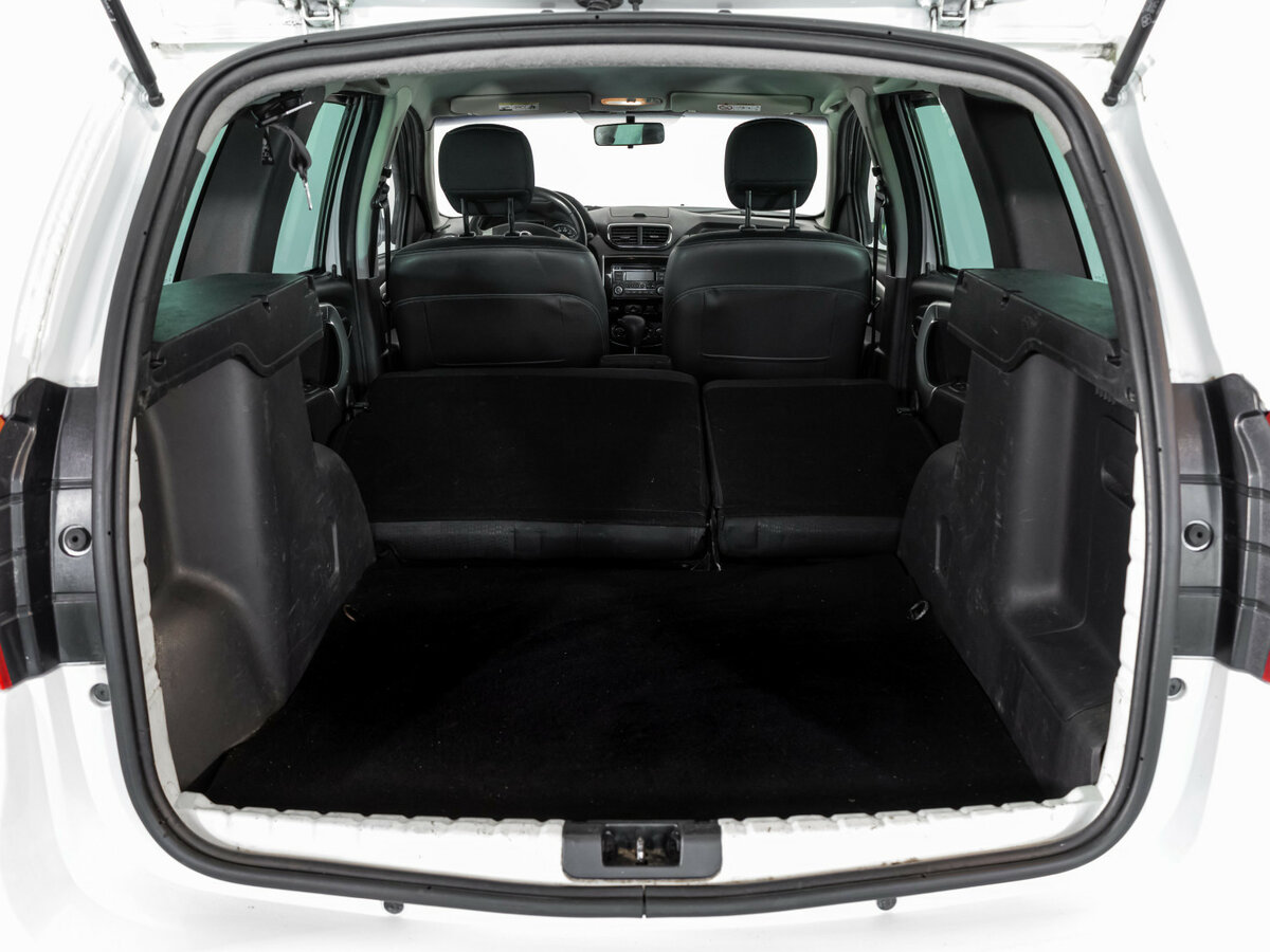 Купить Nissan Terrano с пробегом. Фото: #13