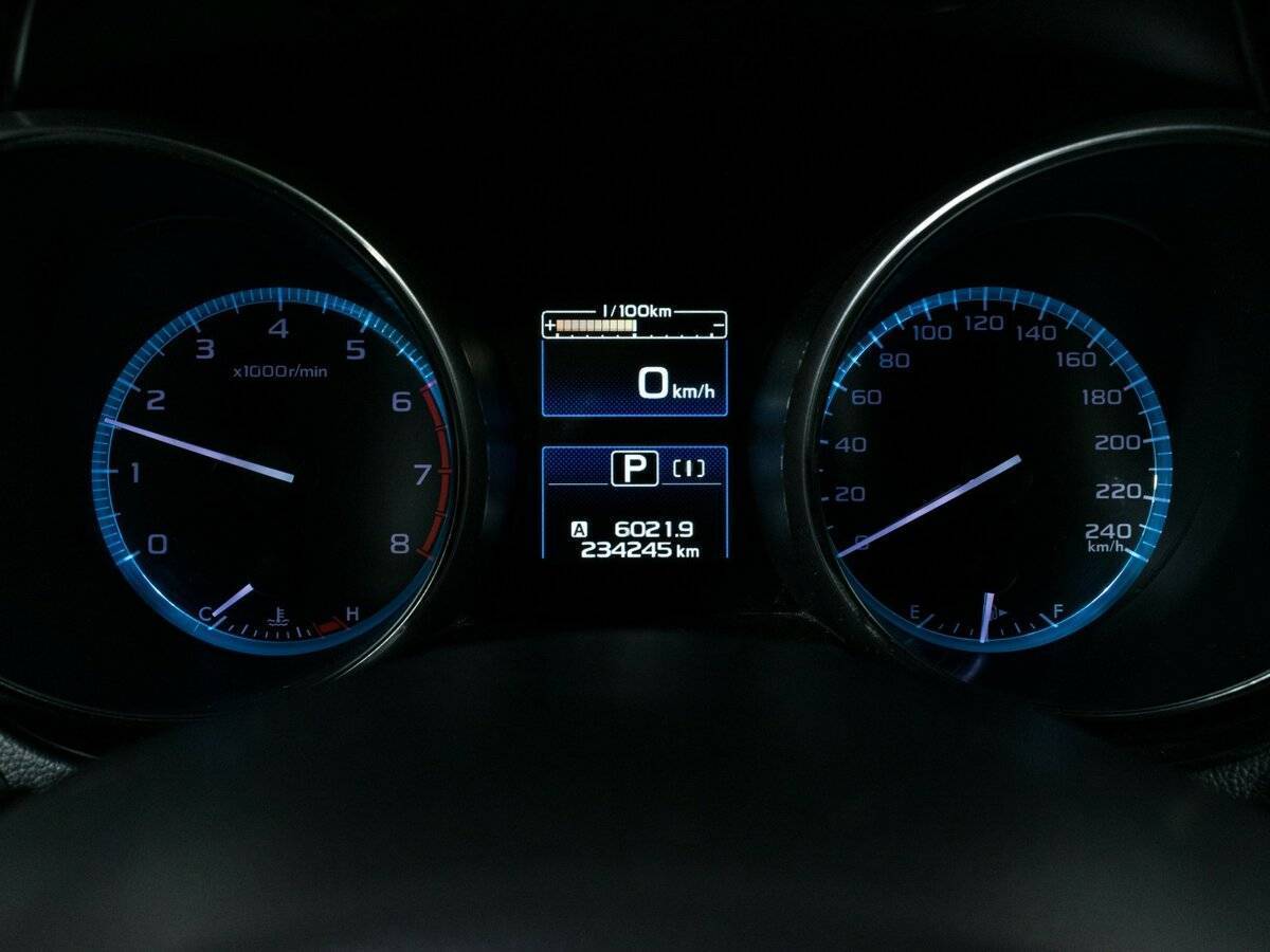 Купить Subaru Outback с пробегом. Фото: #12