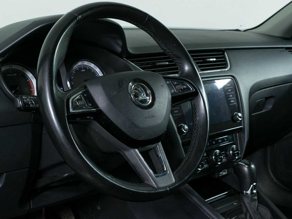 Купить Skoda Octavia с пробегом. Фото: #11
