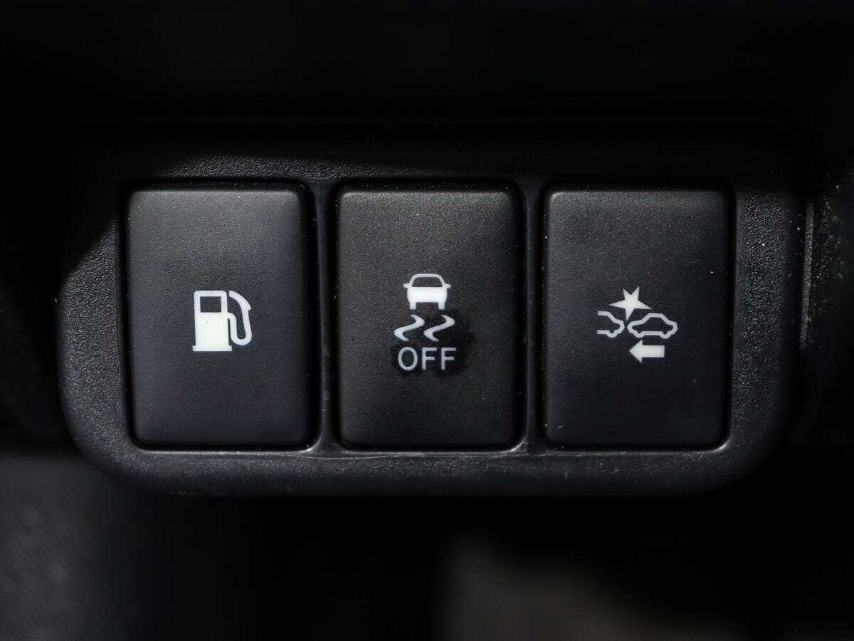 Купить Toyota Avensis с пробегом. Фото: #16