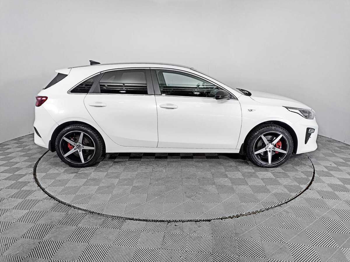 Купить Kia Ceed с пробегом. Фото: #3