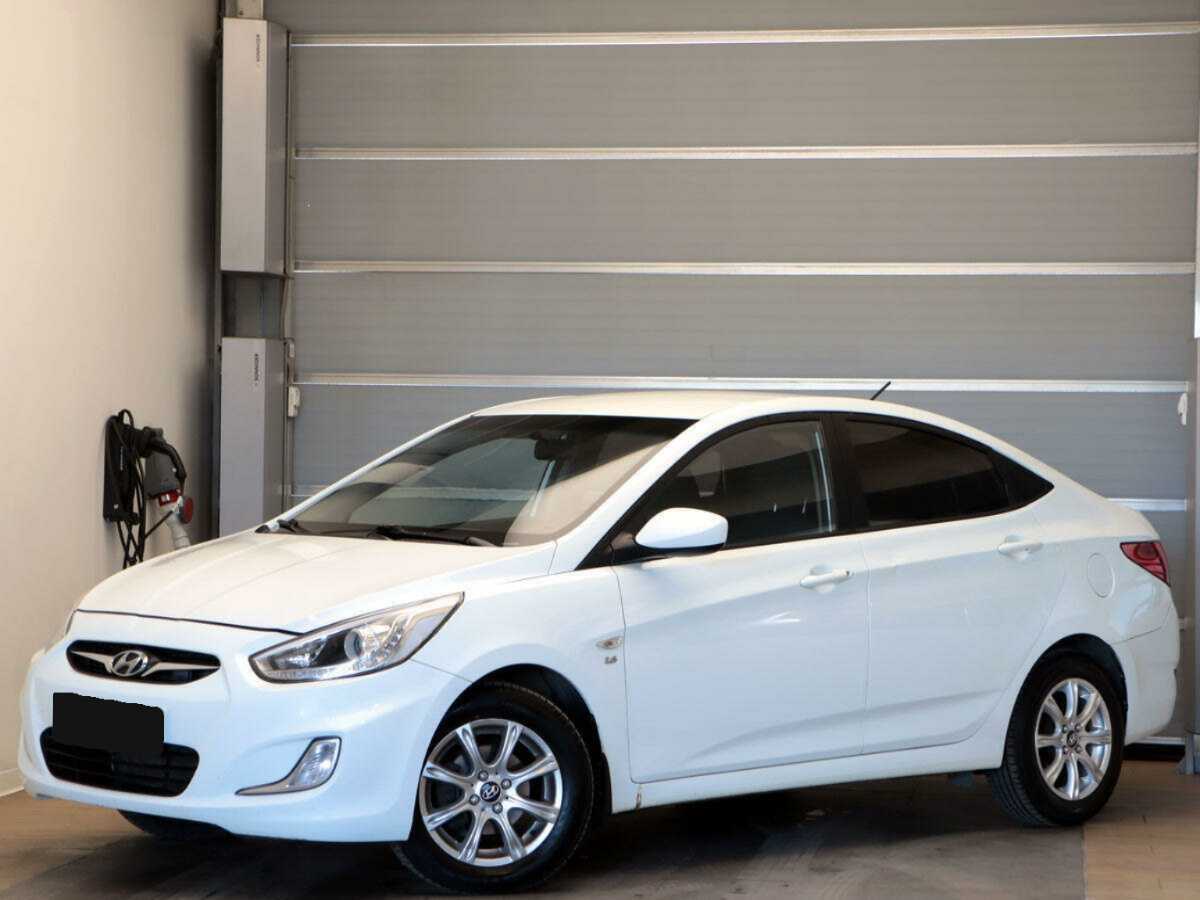 Купить Hyundai Solaris с пробегом. Фото: #0