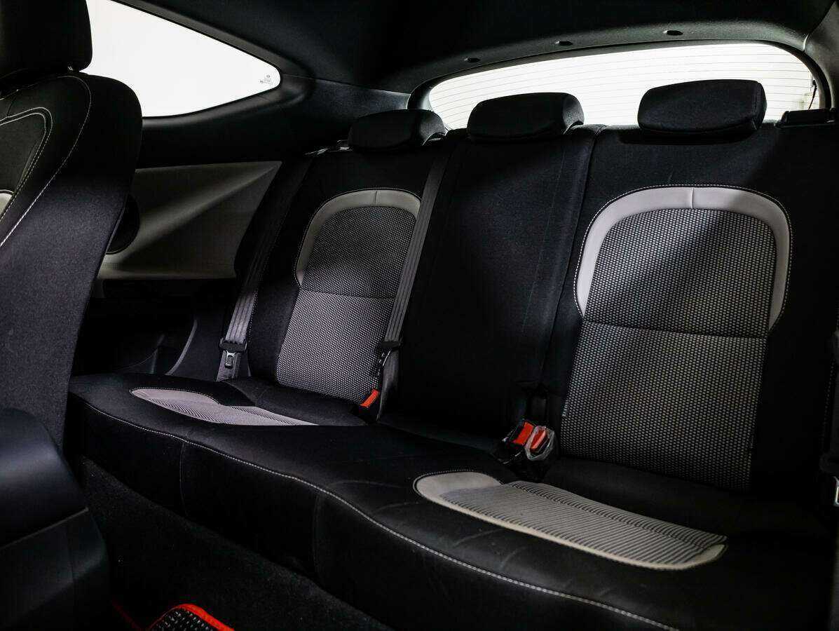 Купить Kia Ceed с пробегом. Фото: #9