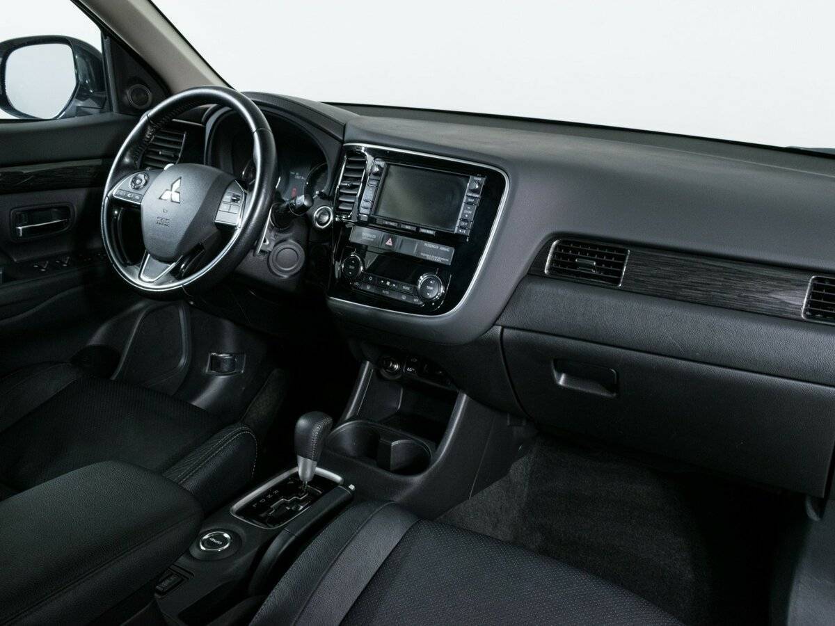 Купить Mitsubishi Outlander с пробегом. Фото: #8