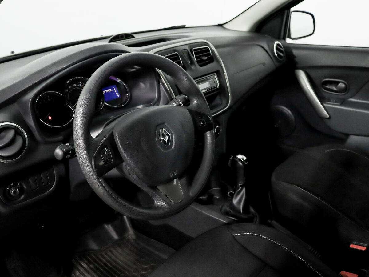 Купить Renault Sandero с пробегом. Фото: #7