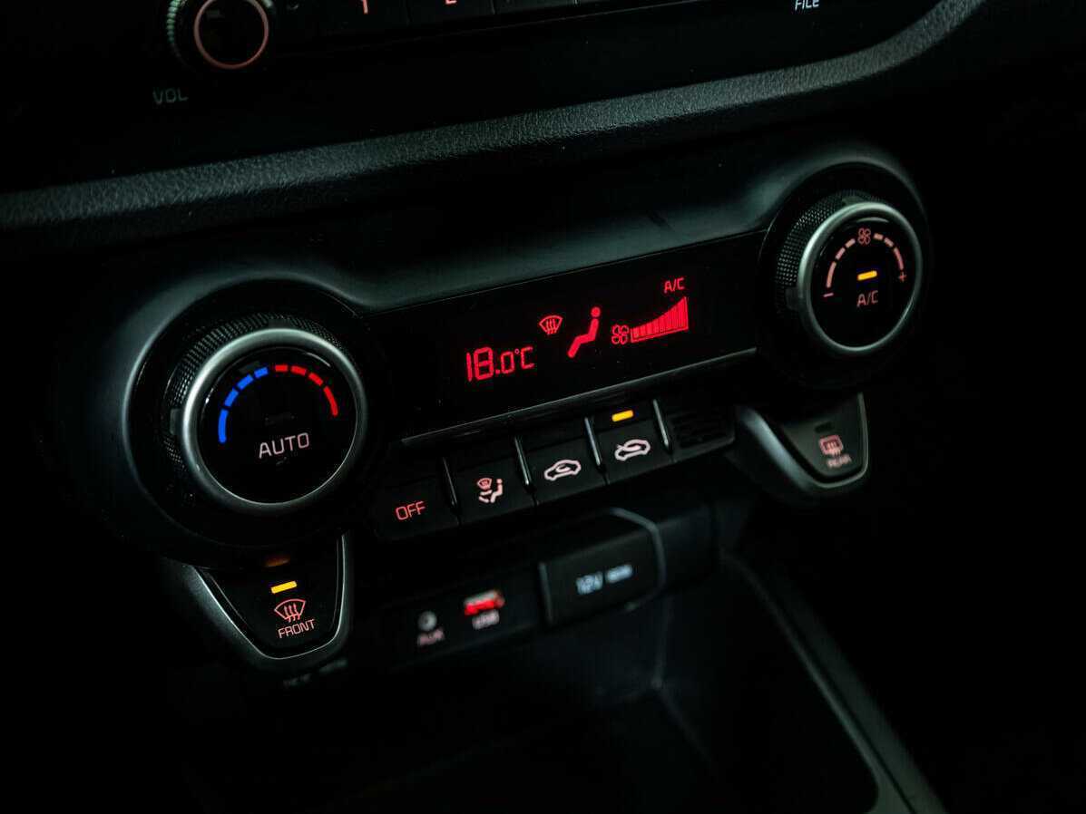 Купить Kia Rio с пробегом. Фото: #14