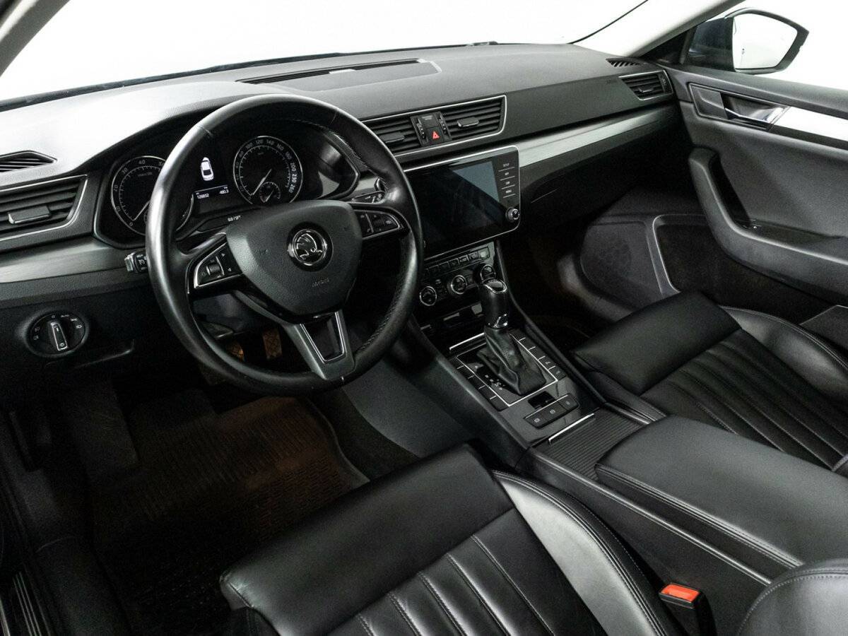 Купить Skoda Superb с пробегом. Фото: #10
