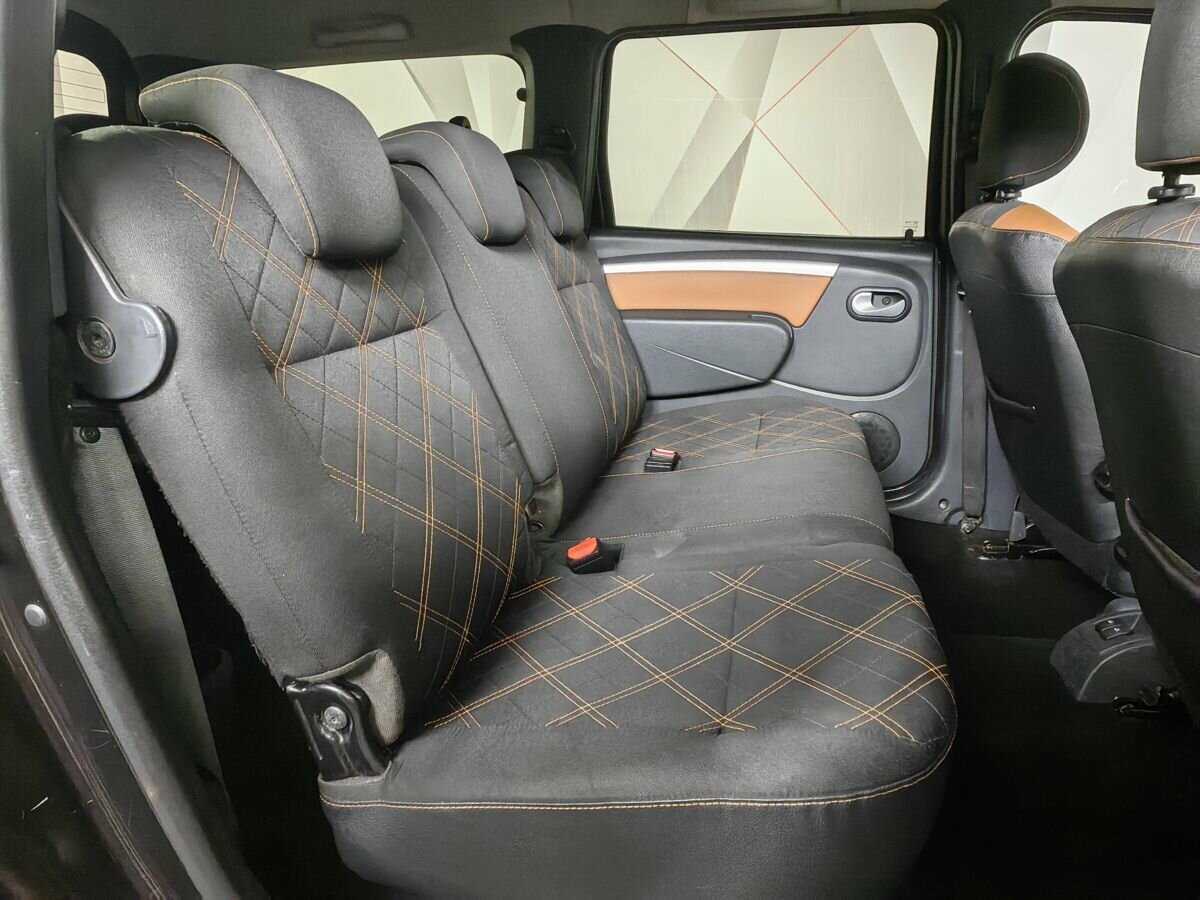 Купить Lada (ВАЗ) Largus с пробегом. Фото: #11