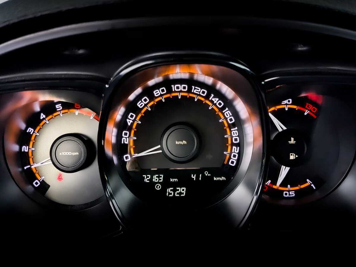 Купить Lada (ВАЗ) Vesta с пробегом. Фото: #12