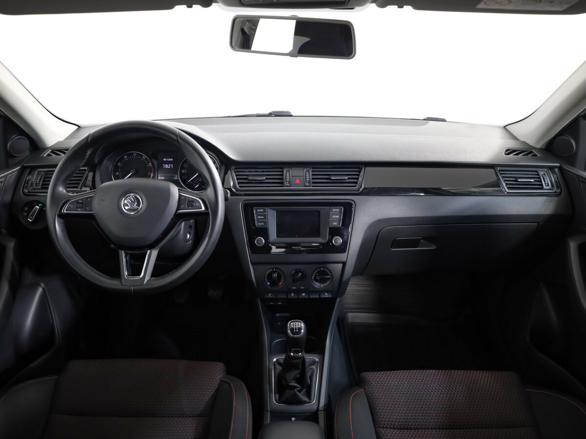 Купить Skoda Rapid с пробегом. Фото: #7
