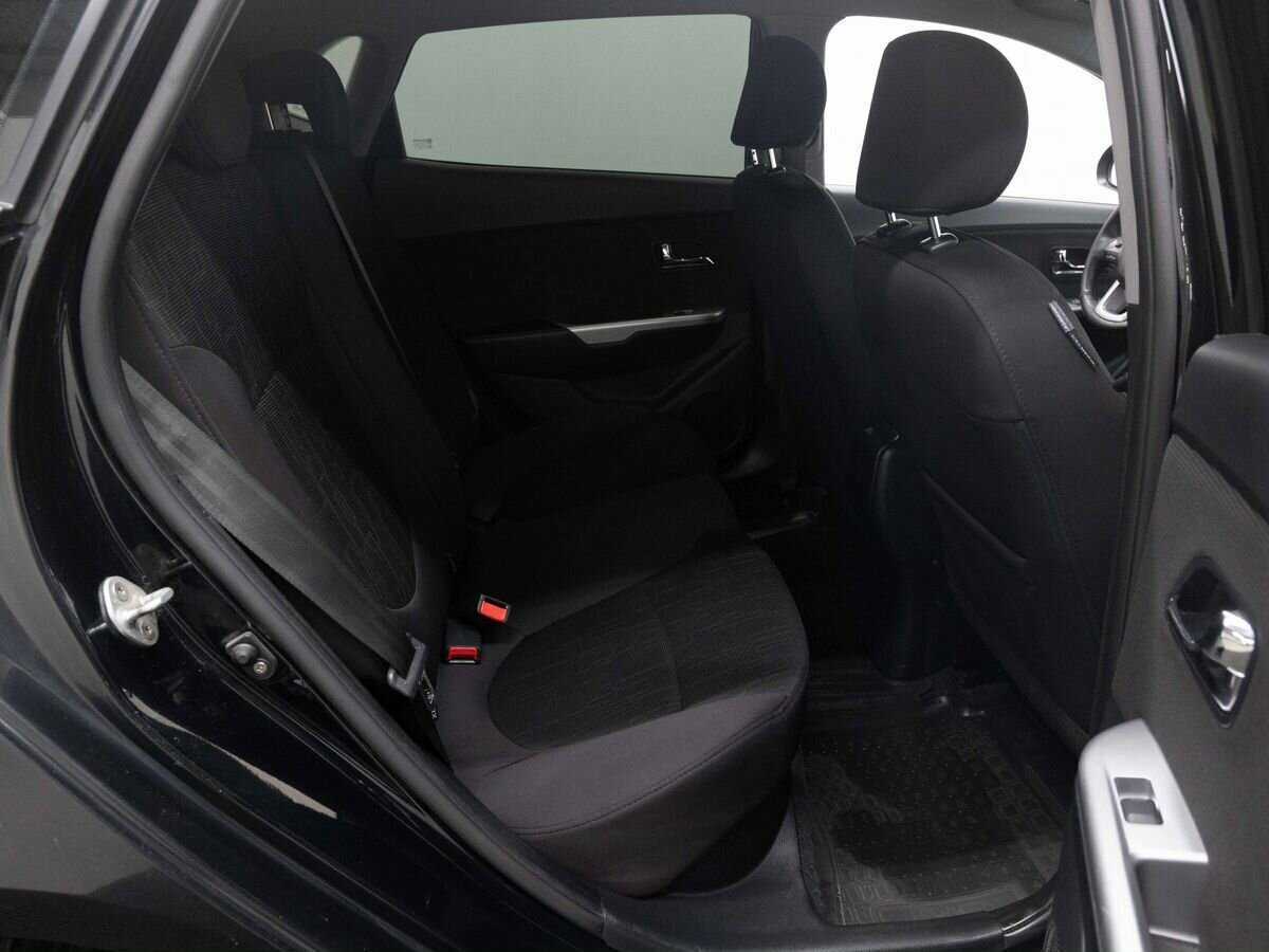 Купить Kia Rio с пробегом. Фото: #10