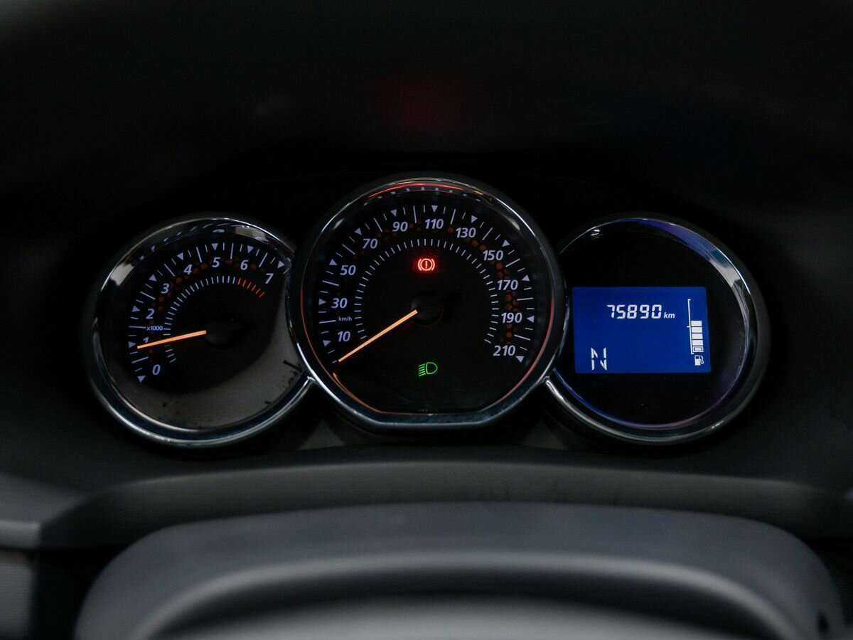 Купить Renault Sandero с пробегом. Фото: #22