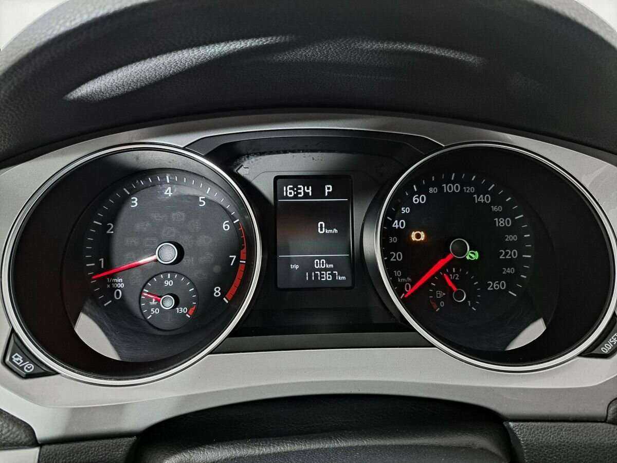 Купить Volkswagen Jetta с пробегом. Фото: #9