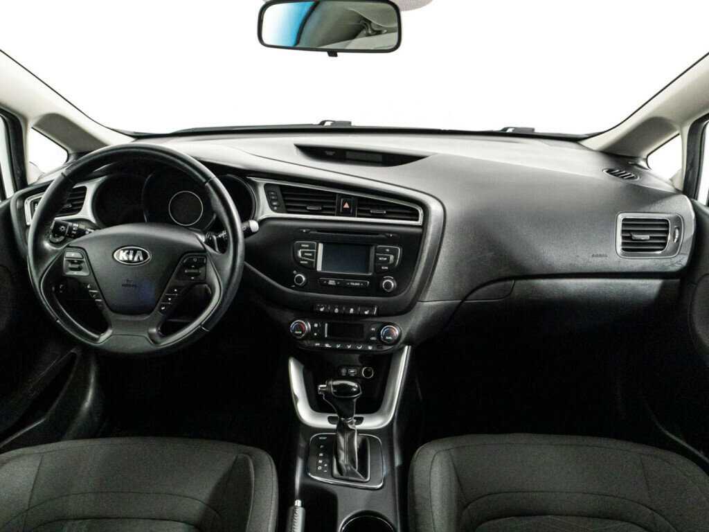 Купить Kia Ceed с пробегом. Фото: #12