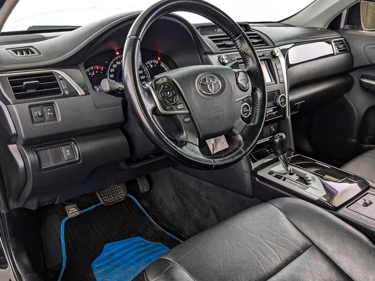 Купить Toyota Camry с пробегом. Фото: #10