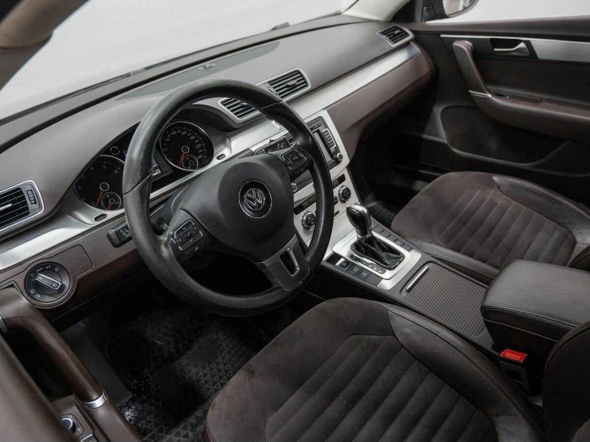 Купить Volkswagen Passat с пробегом. Фото: #13