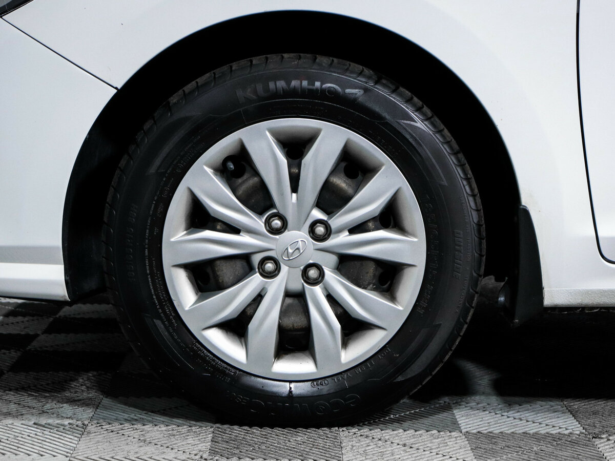 Купить Hyundai Solaris с пробегом. Фото: #13