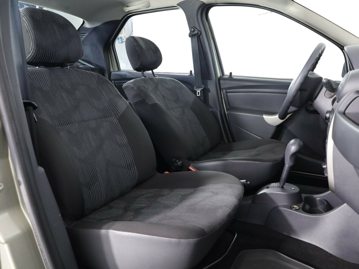 Купить Renault Logan с пробегом. Фото: #15