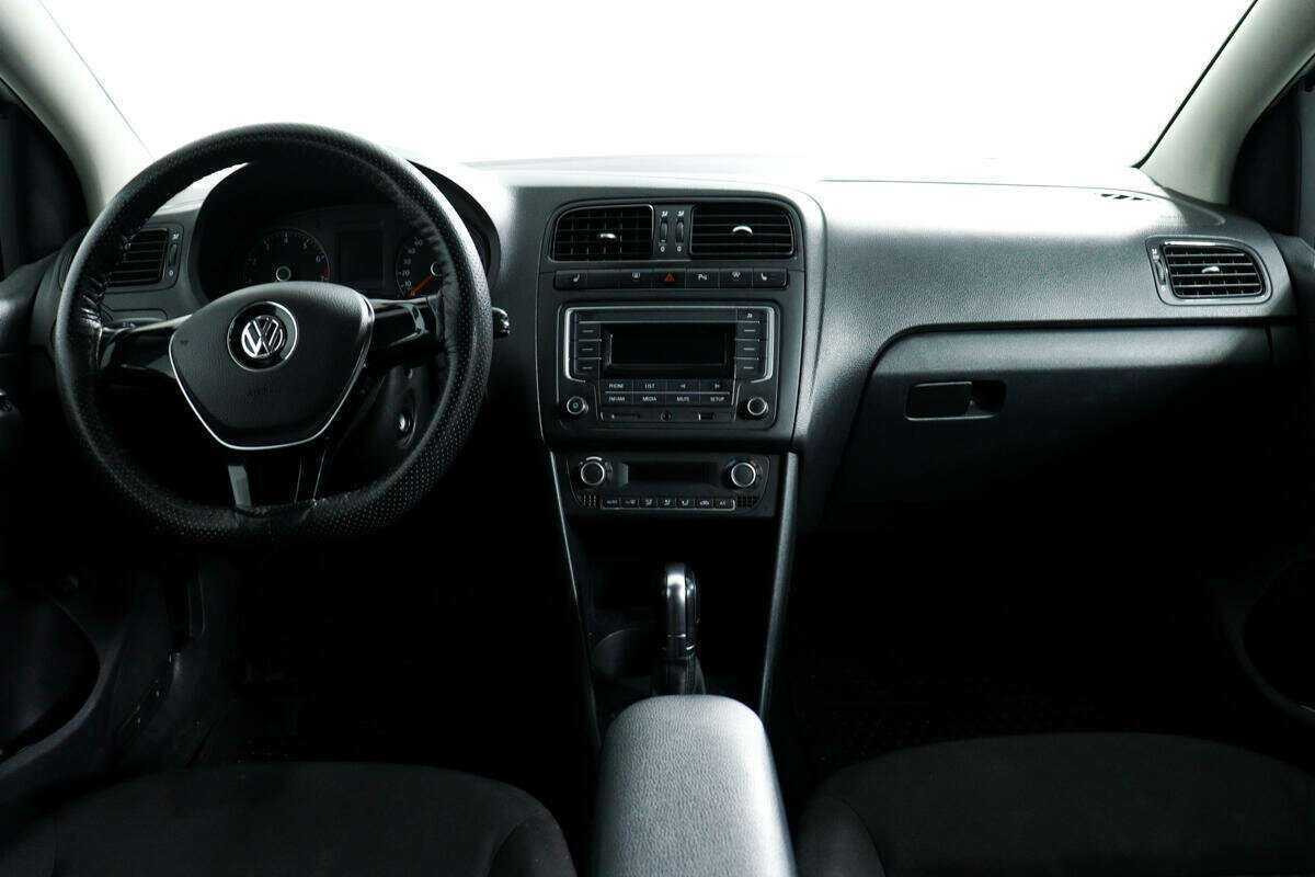 Купить Volkswagen Polo с пробегом. Фото: #10