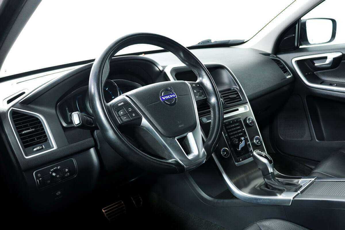 Купить Volvo XC60 с пробегом. Фото: #10