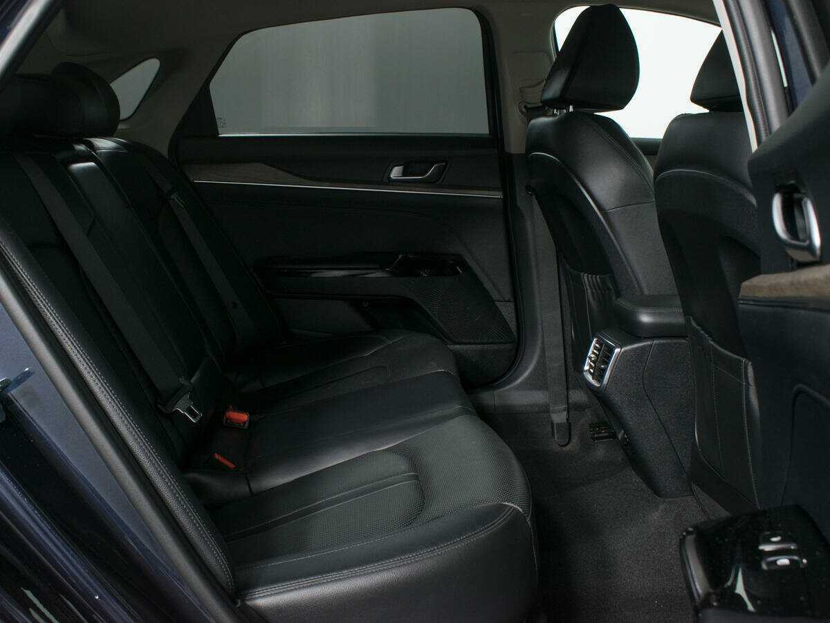 Купить Kia K5 с пробегом. Фото: #13