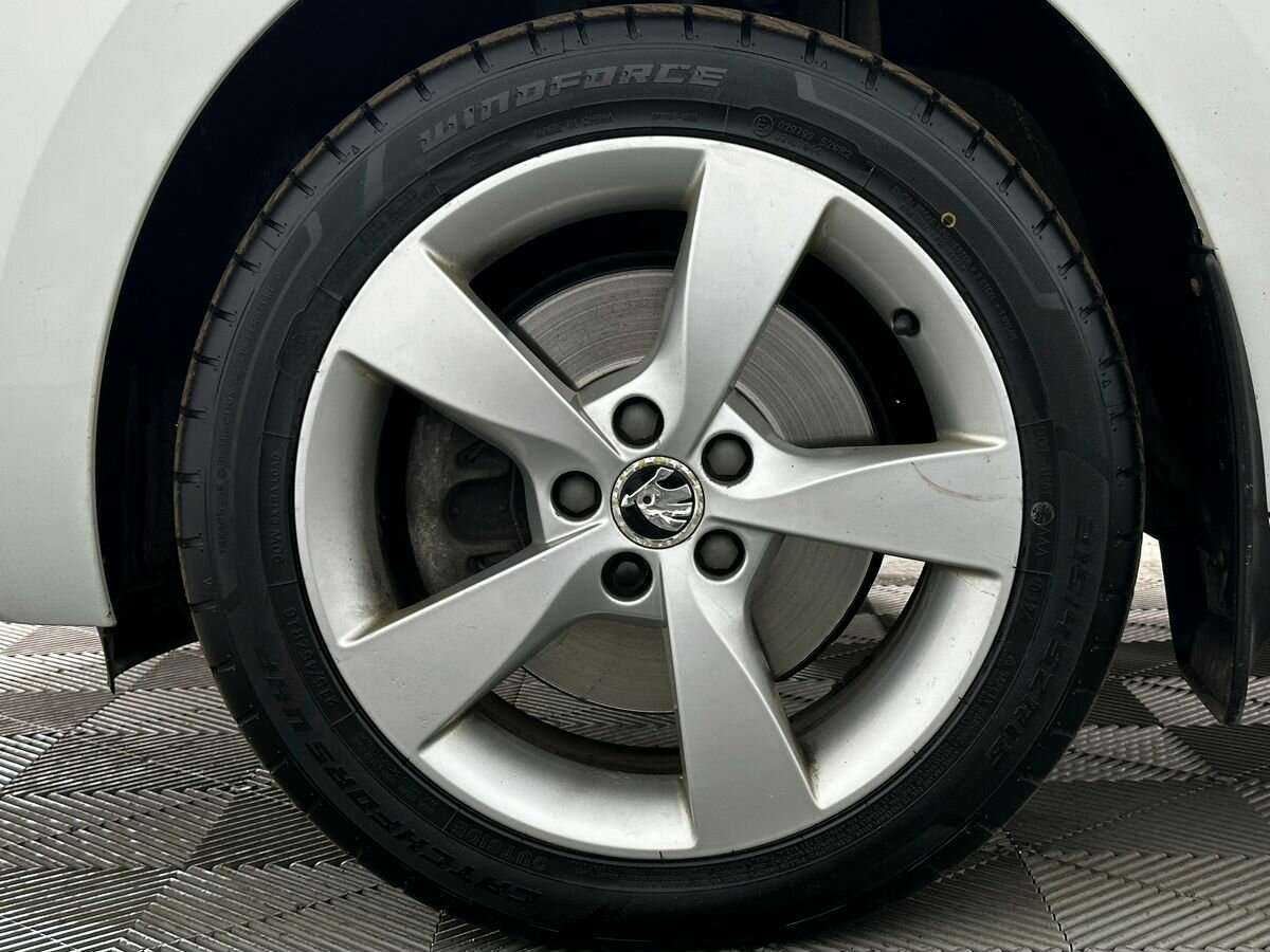 Купить Skoda Rapid с пробегом. Фото: #7