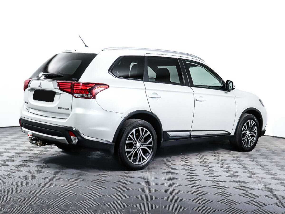 Купить Mitsubishi Outlander с пробегом. Фото: #4