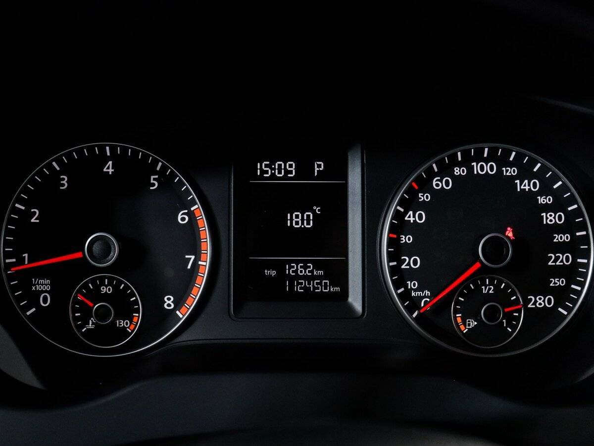 Купить Volkswagen Jetta с пробегом. Фото: #8