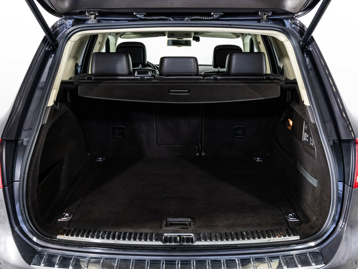 Купить Volkswagen Touareg с пробегом. Фото: #21