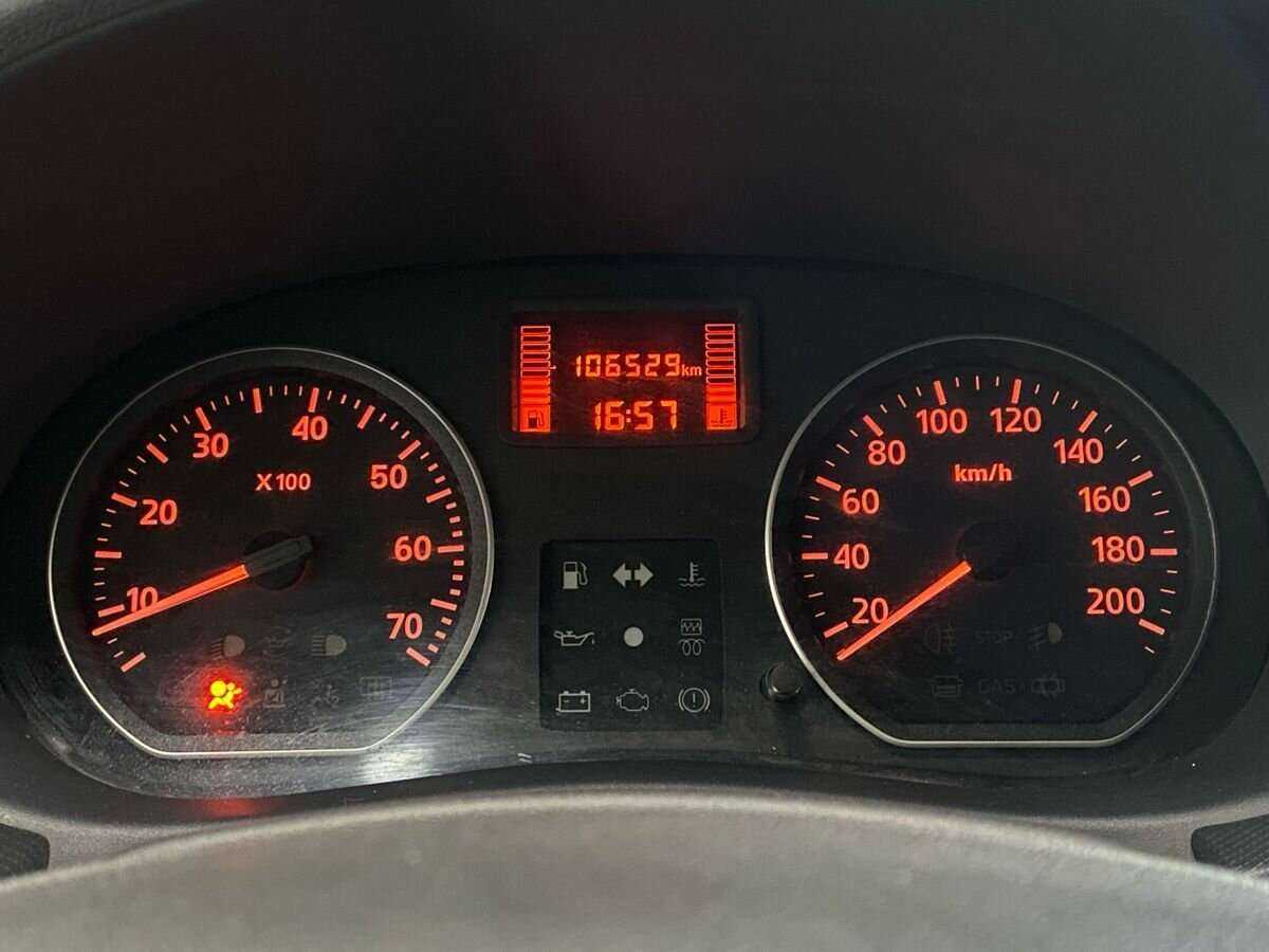 Купить Renault Sandero с пробегом. Фото: #11