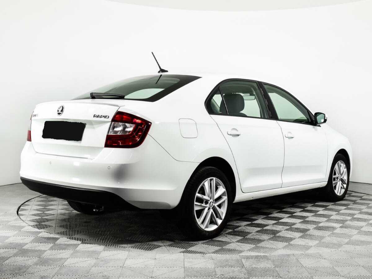 Купить Skoda Rapid с пробегом. Фото: #4